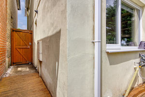 Side Access- click for photo gallery